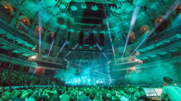 L-ISA-Premiere in Großbritannien – alt-J verwandeln die Royal Albert Hall in eine immersive Live-Sound-Umgebung
