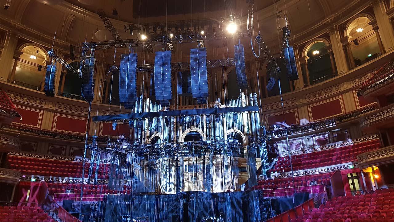 L-ISA-Premiere in Großbritannien – alt-J verwandeln die Royal Albert Hall in eine immersive Live-Sound-Umgebung