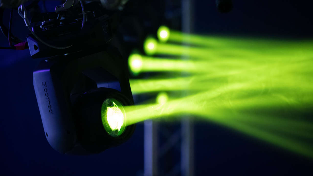AHG-3 Cameo OPUS SP5 und AZOR B1 im Einsatz auf der NATURE ONE (Foto: ©Adam Hall Group)