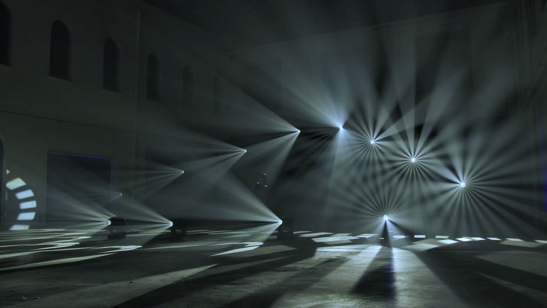VisionTwo mit IP66 Movinglights von Claypaky und Neuheiten von Coemar und GDS auf der LEaT con