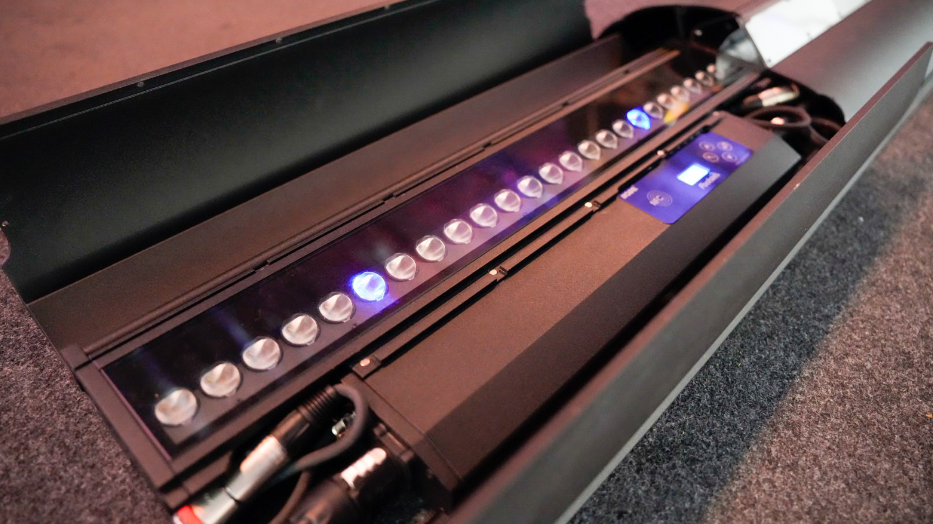 Robe's FOOTSIE: Innovation im Bereich Unterlicht und Kabelmanagement