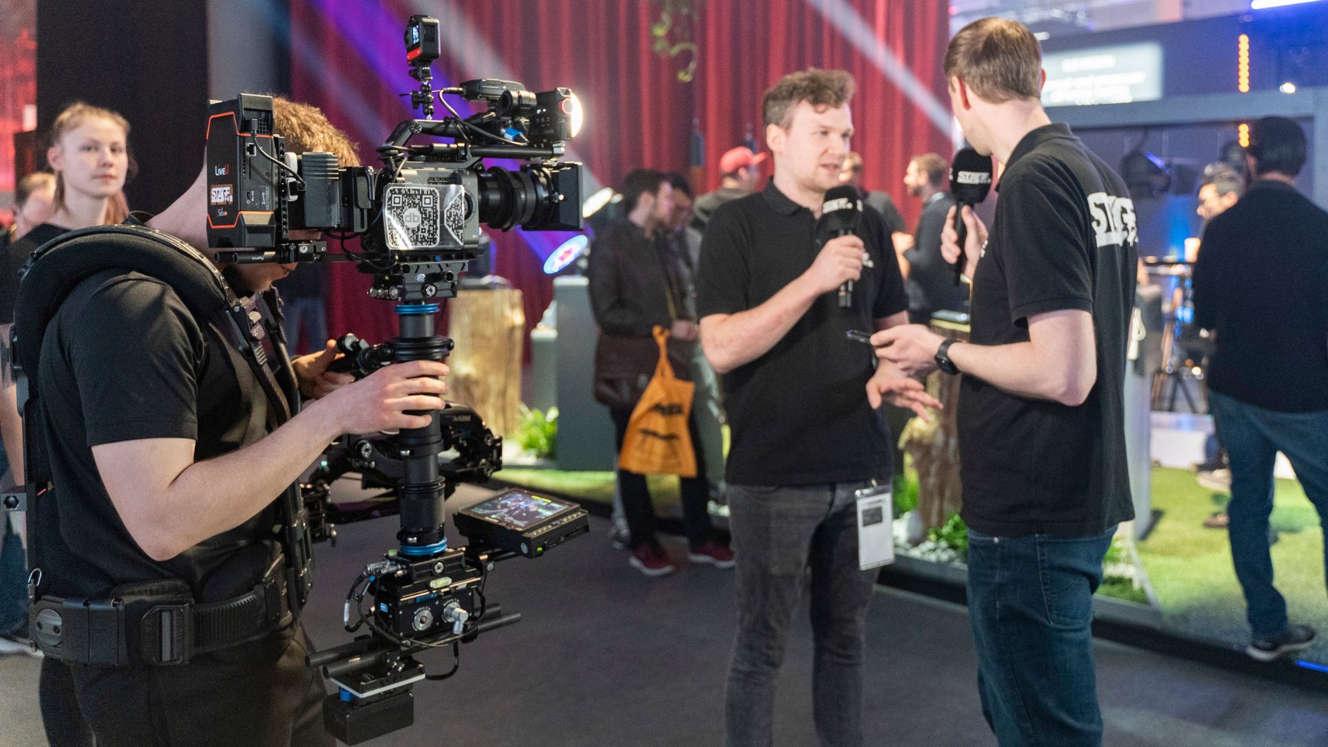 Die LiveU Solo Pro wurde direkt auf das Steadycam- System montiert, damit sich die frei bewegen konnte | Foto: Lena Bils