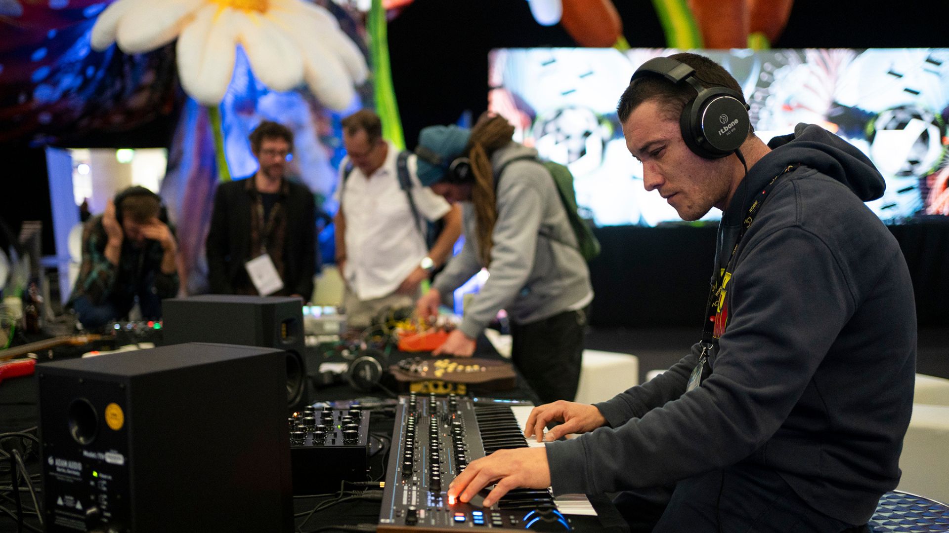 MusicOneX @ Prolight + Sound 2025: Interaktive Special Area feiert Premiere