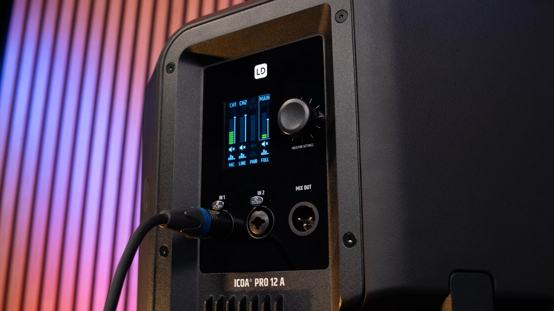 Die Anschlüsse und das grafische Display der ICOA Pro | Foto: stage223