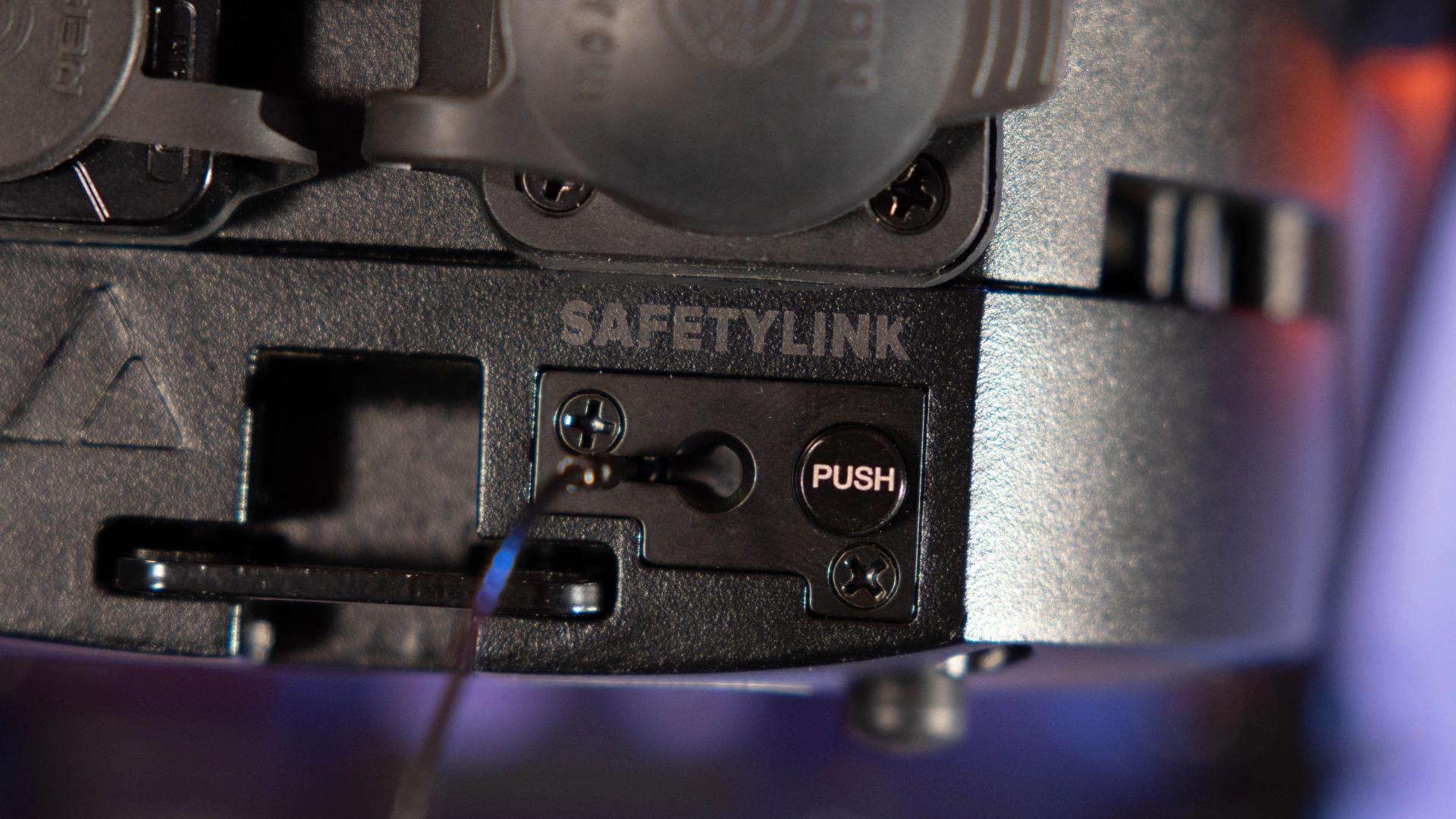 Safetylink um die Torblende schnell an den Quikspot zu fixieren | Foto: stage223 Safetylink um die Torblende schnell an den Quikspot zu fixieren | Foto: stage223