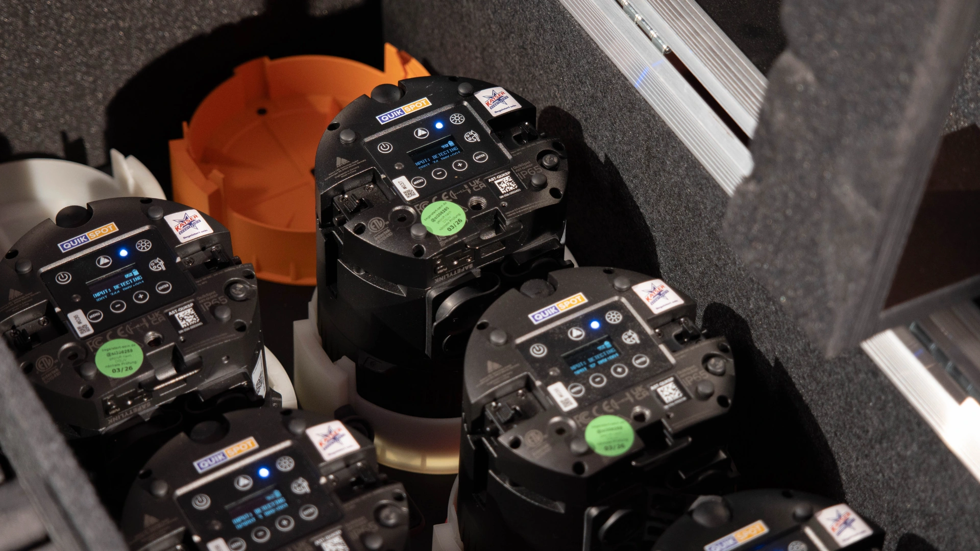 Der Astera Quikspot im Ladecase | Foto: stage223 Der Astera Quikspot im Ladecase | Foto: stage223