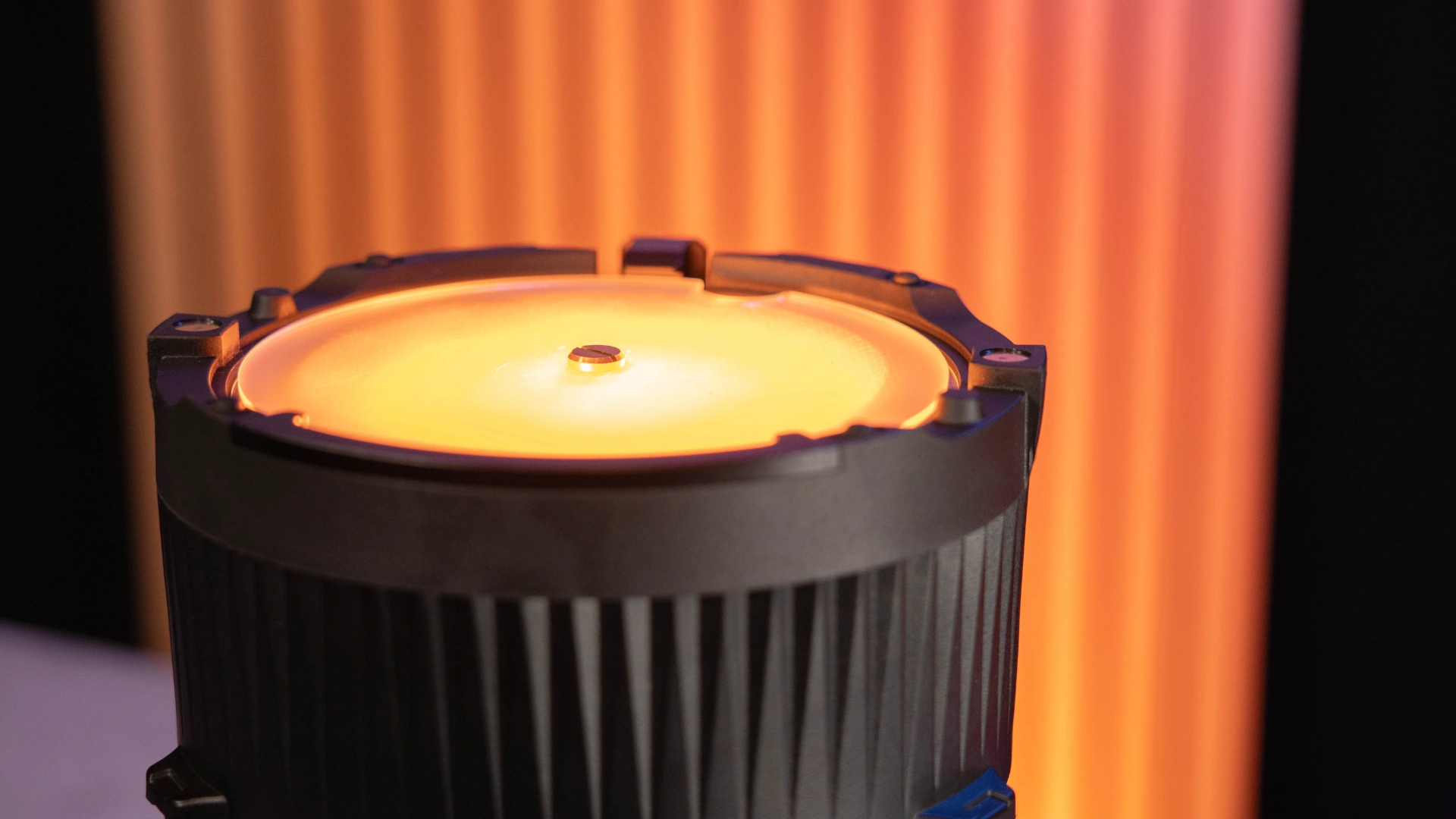 Der Astera Quikspot mit eingesetztem Filter | Foto: stage223 Der Astera Quikspot mit eingesetztem Filter | Foto: stage223