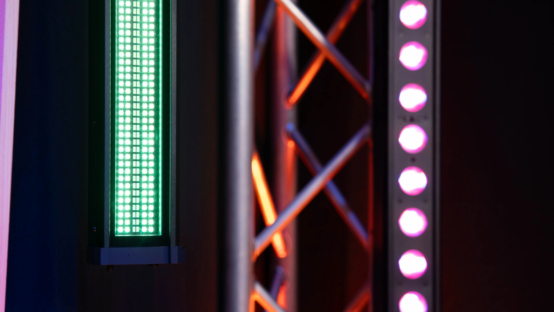 Die Root Bar von Cameo, vorne die SMD Variante | Foto: stage223