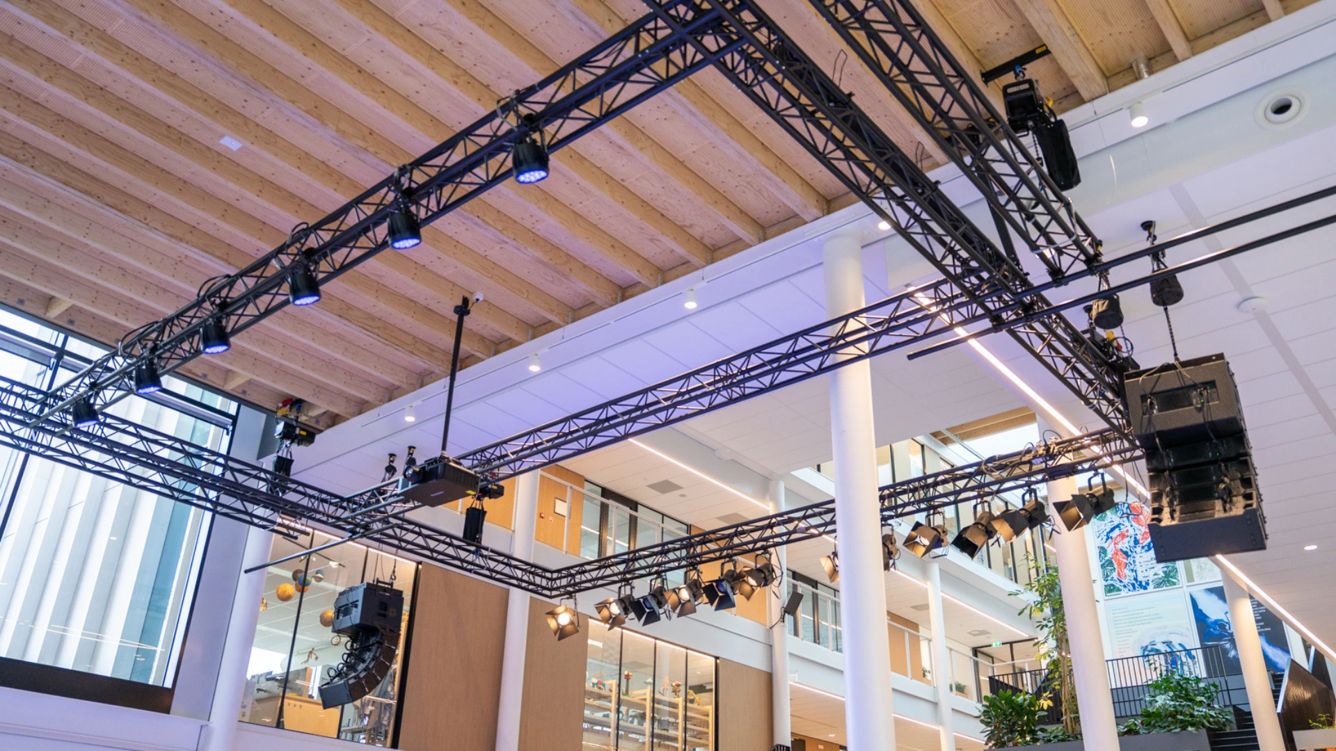 Foto: Van Maerlant Lyceum, copyright GISB Audiovisueel