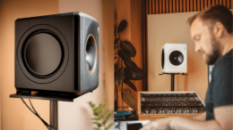 Foto: Palmer/ Adam Hall Group